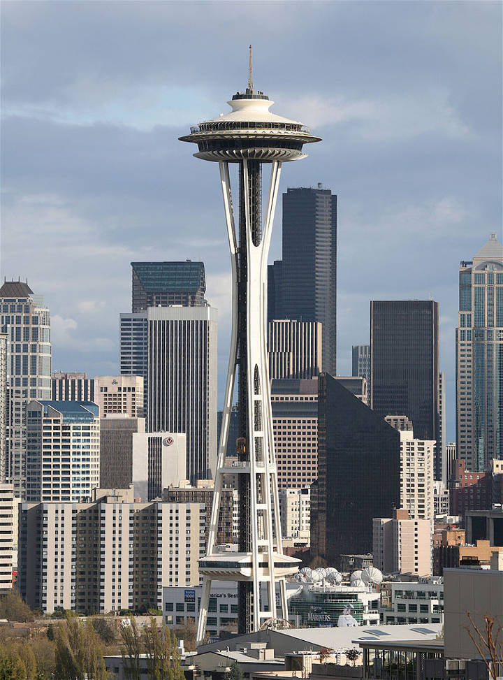 Sehenswürdigkeiten in der USA - The Space Needle from Queen Anne in Seattle, Washington.