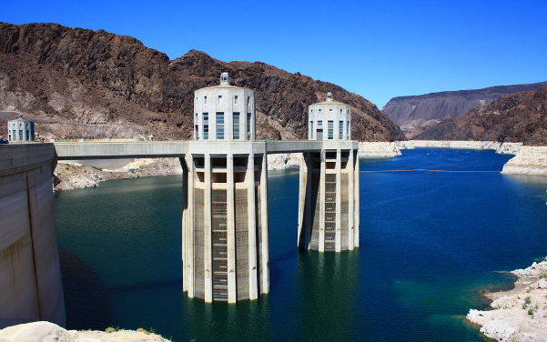 Hoover Dam am Lake Mead in den Bundesstaaten Nevada und Arizona - Sehenswürdigkeiten USA